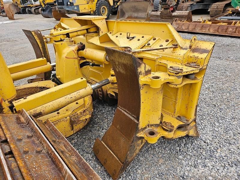 Komatsu D 61 PX-23 Pásové dozery