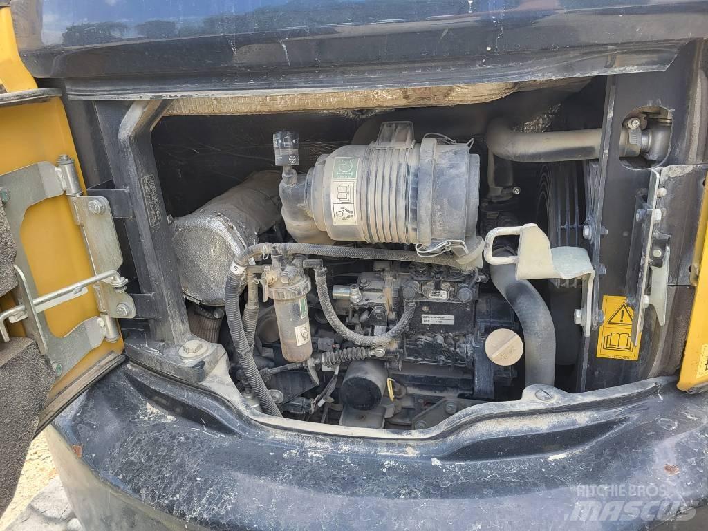 Komatsu PC26MR-3 Mini rýpadla < 7t