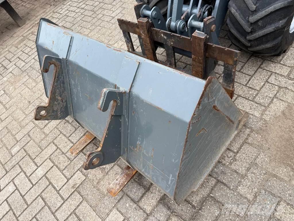GiANT G2700 Kolové nakladače