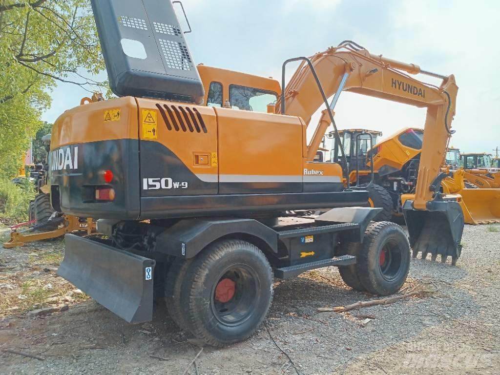 Hyundai 150W-9 Pásová rýpadla