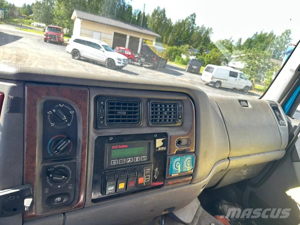 Sisu E11 Nákladní automobily pro přepravu lesních strojů