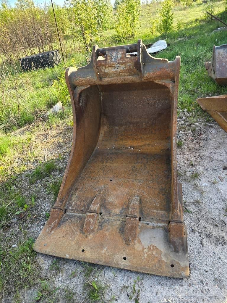 CAT M 318 F Kolová rýpadla