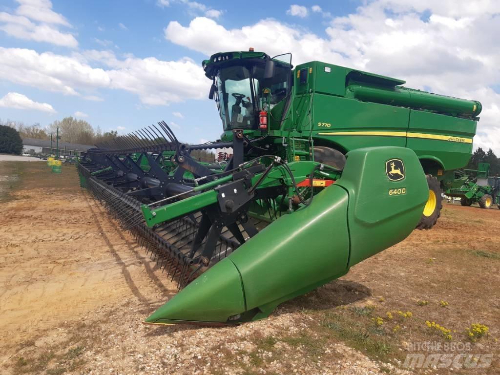 John Deere 640 D Kombajnové hlavice