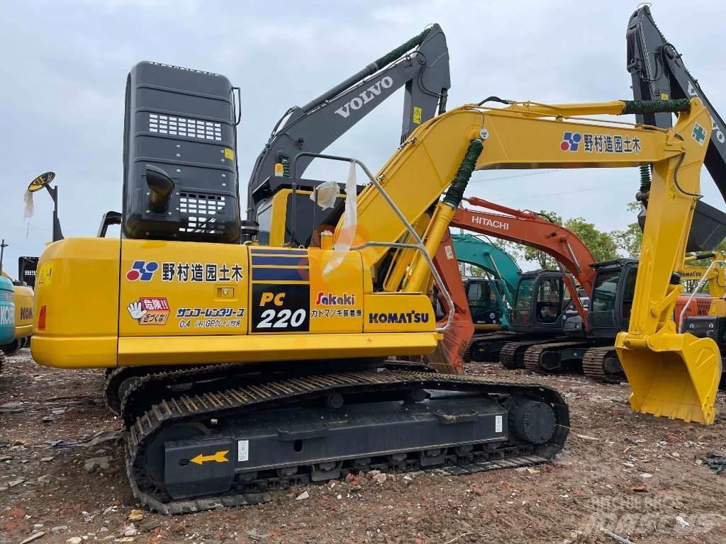 Komatsu PC 220 Pásová rýpadla