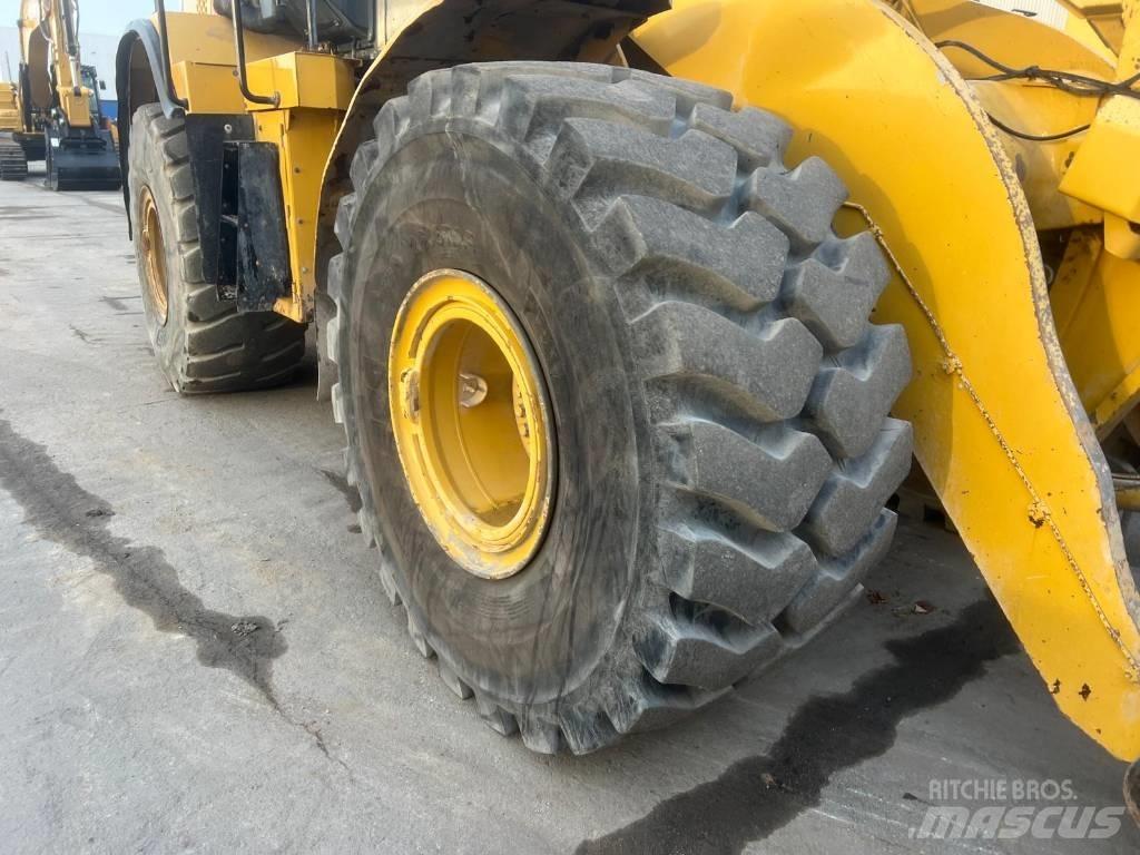 CAT 966M XE Kolové nakladače