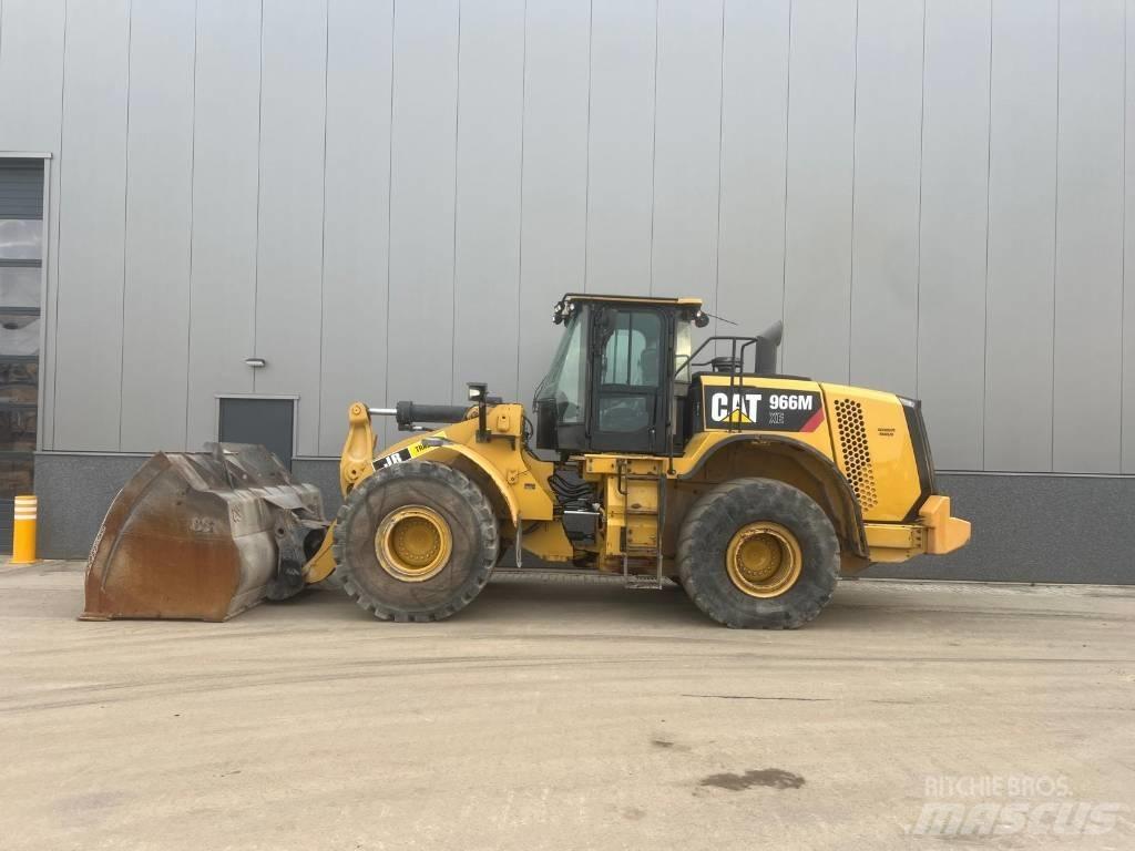 CAT 966M XE Kolové nakladače