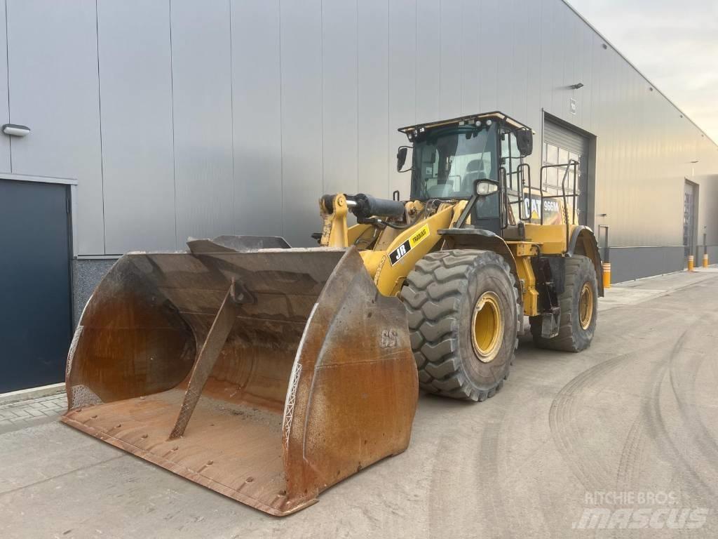 CAT 966M XE Kolové nakladače
