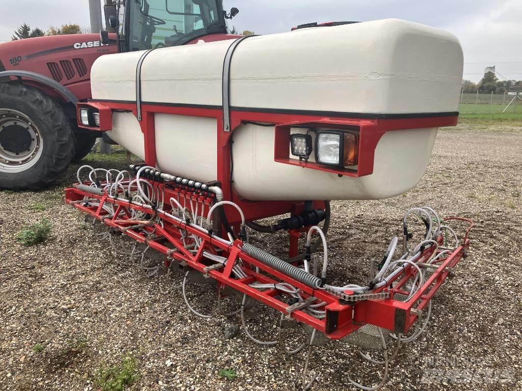  Agrovo 3000 liter Nesené postřikovače