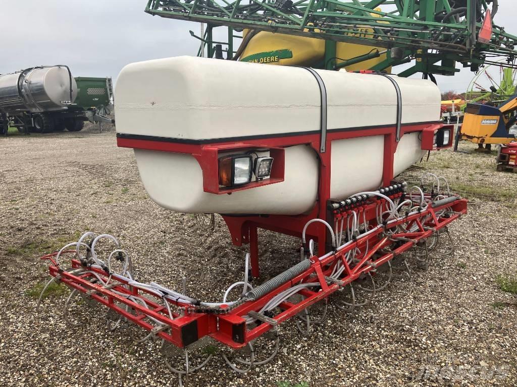  Agrovo 3000 liter Nesené postřikovače