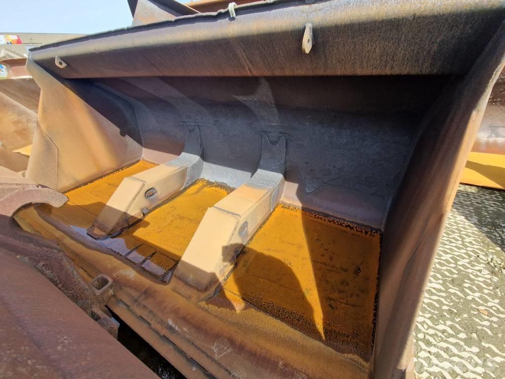 Volvo L 180 Lopaty