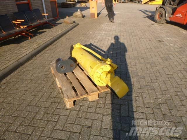 Komatsu WA600 Hydraulika