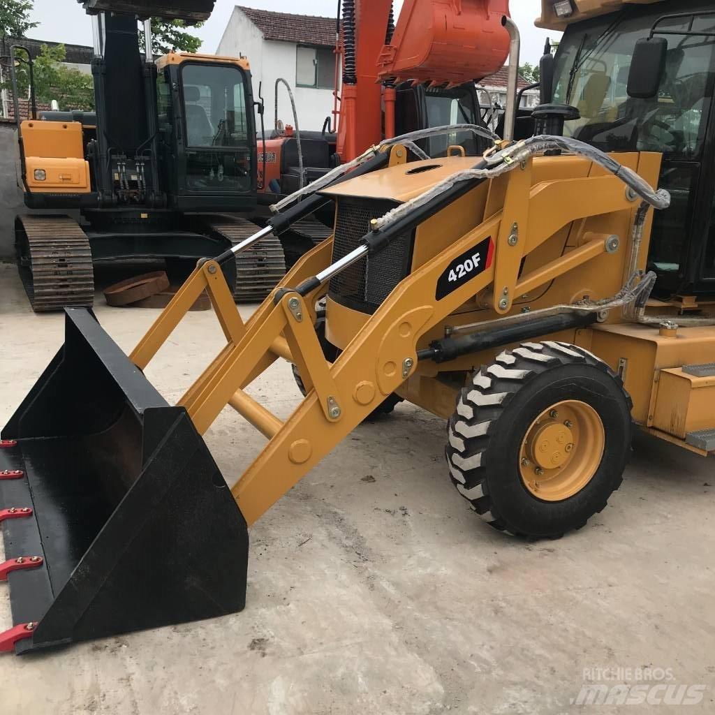 CAT 420 F Rýpadlo-nakladače