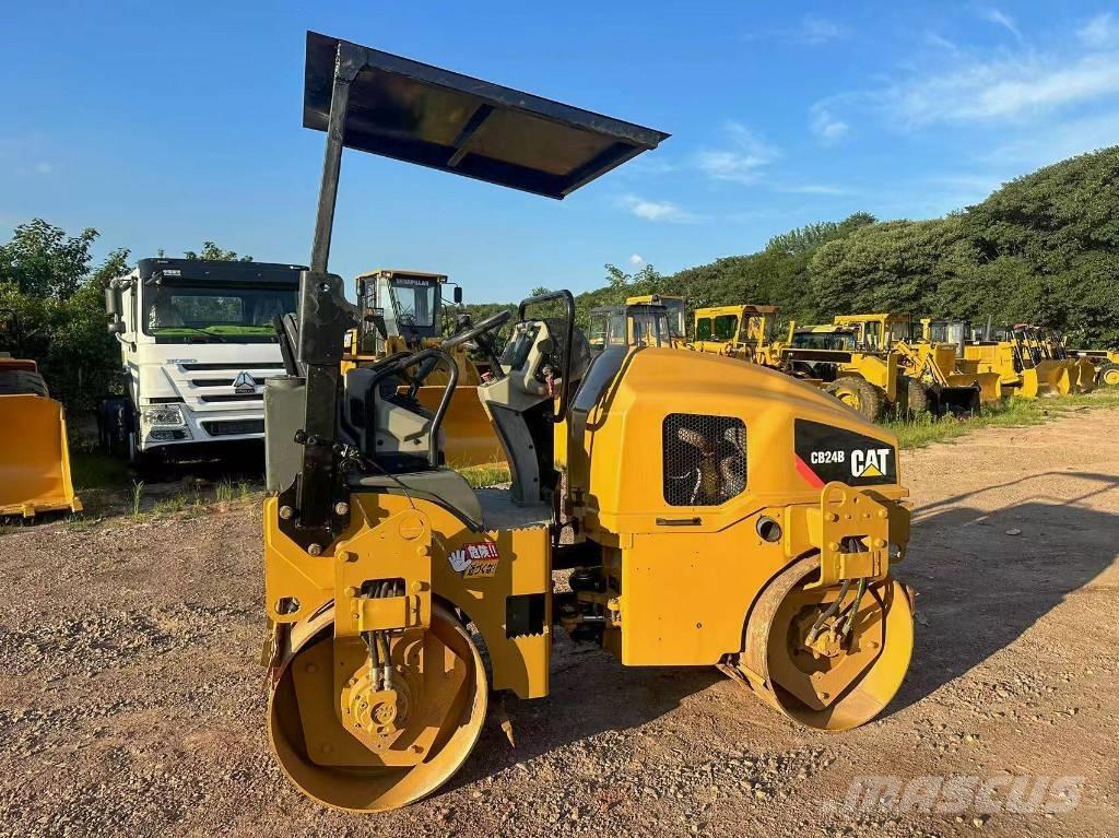 CAT CB 24 B Tandemové válce