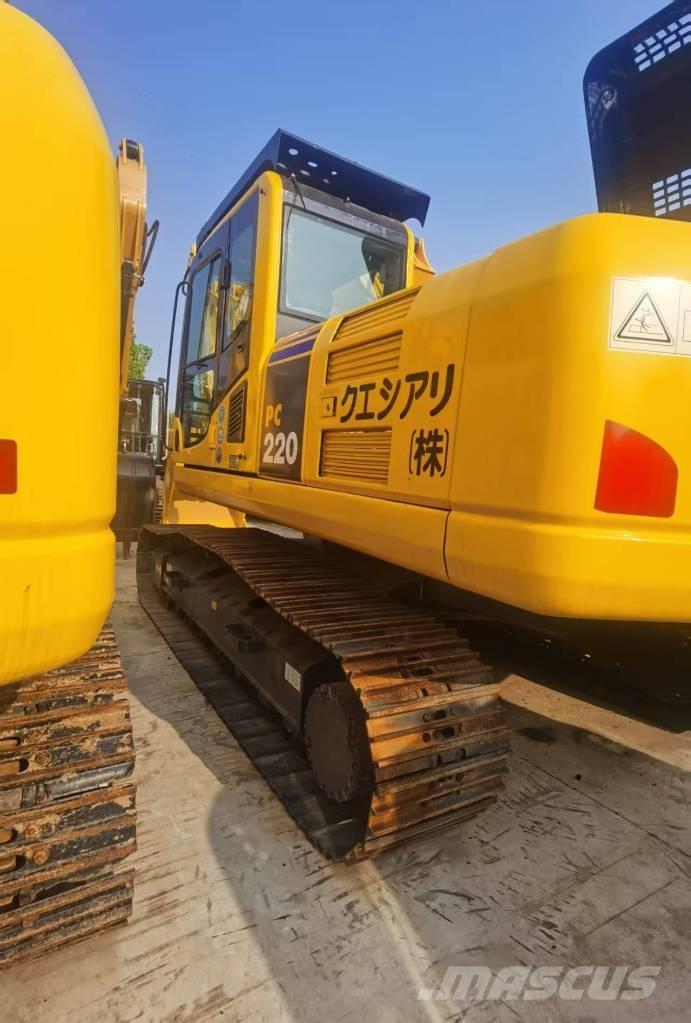 Komatsu PC 220-8 Pásová rýpadla