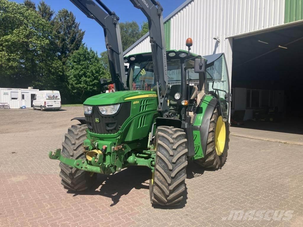 John Deere 6125R Traktory