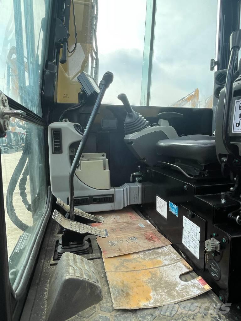 CAT 305.5E2 Mini rýpadla < 7t