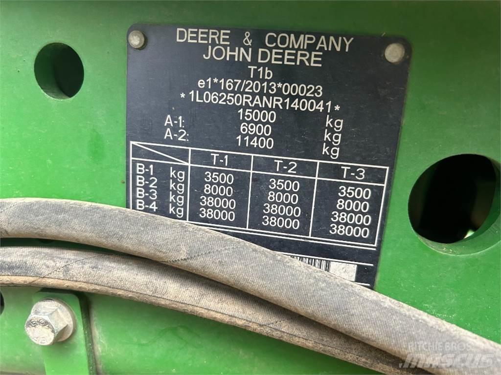 John Deere 6250R Traktory