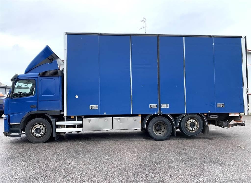 Volvo FM330 6x2 Skříňová nástavba