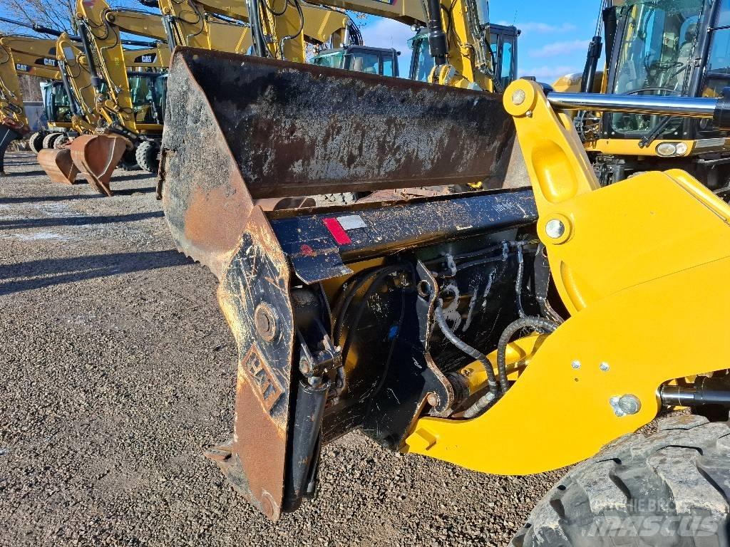 CAT 908M Kolové nakladače