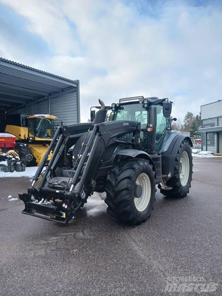 Valtra T 194 Versu Traktory