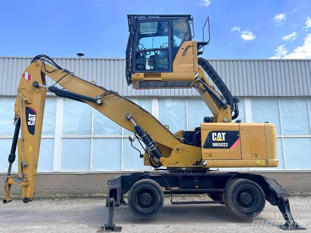 CAT MH 3022    2015    CE Stroje pro manipulaci s odpadem