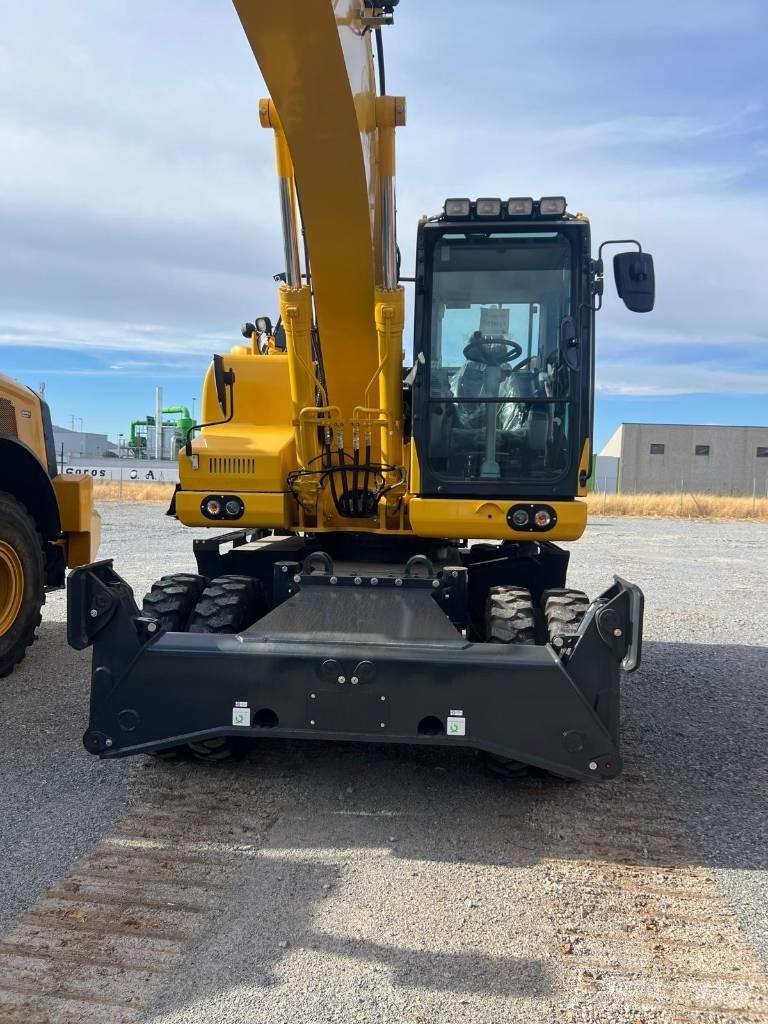 Komatsu PW 180 Kolová rýpadla