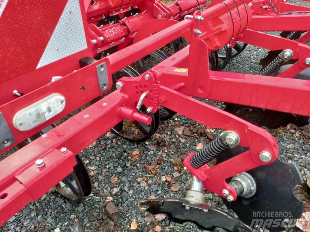 Horsch Terrano 3 FX Kultivátory