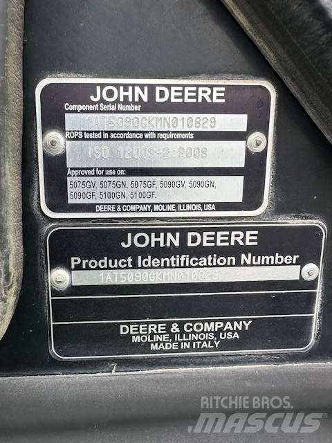 John Deere 5090 GN Traktory