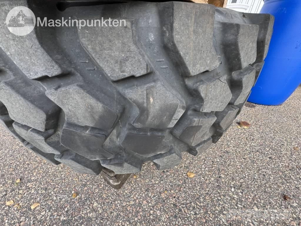 Trelleborg EMR1030 Pneumatiky, kola a ráfky