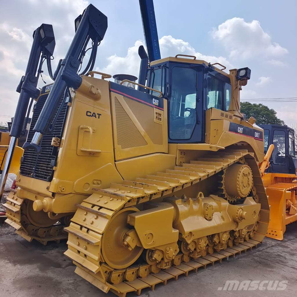 CAT D 8 T Pásové dozery