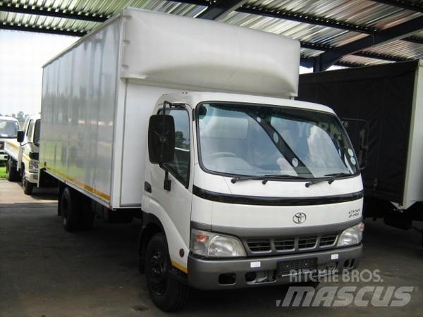 Toyota Dyna 8145 Skříňová nástavba