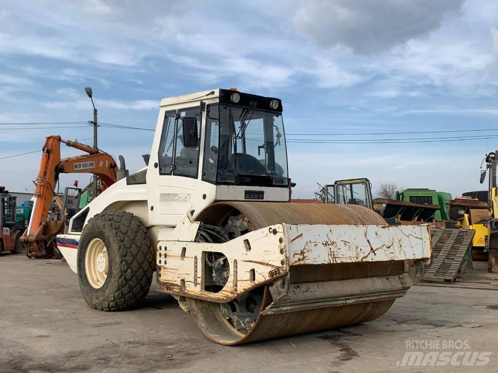 Bomag BW 213 D H-4 Tahačové válce