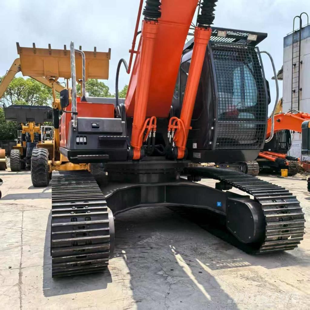 Hitachi ZX 350 H Midi rýpadla 7t - 12t