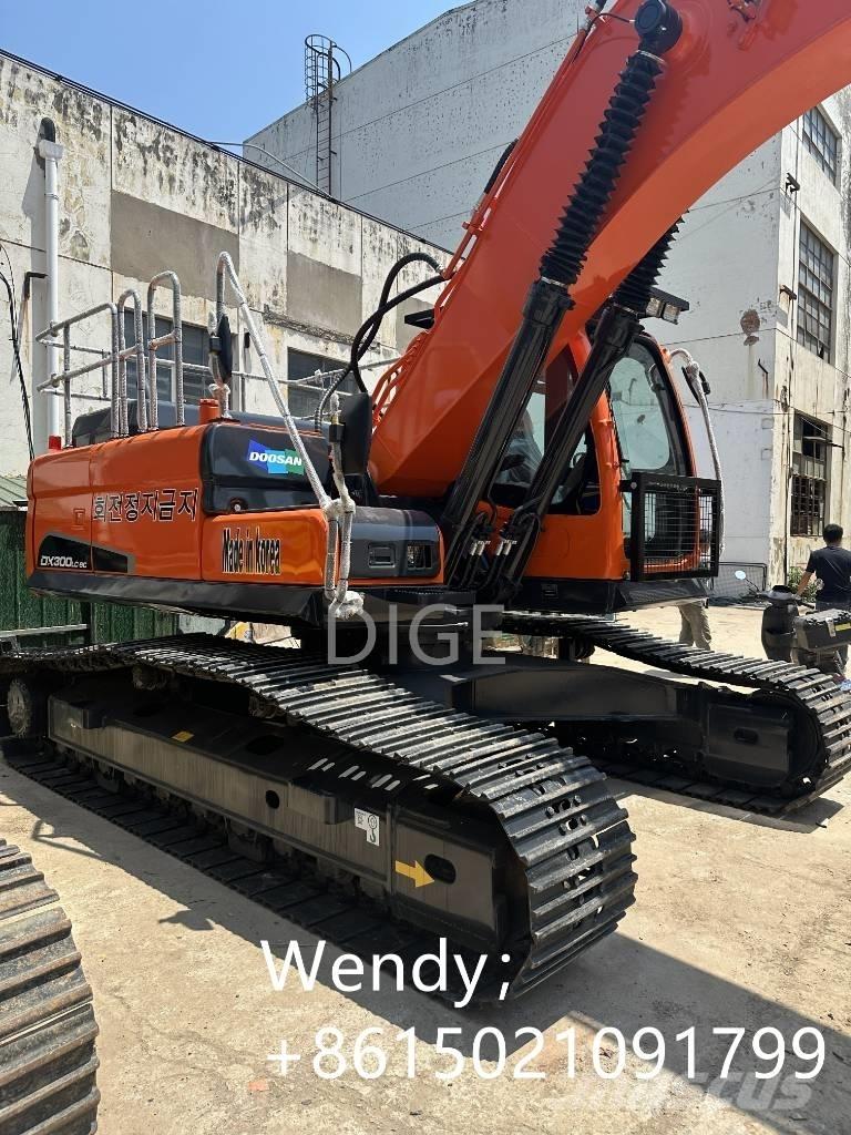 Doosan DX 300 Midi rýpadla 7t - 12t