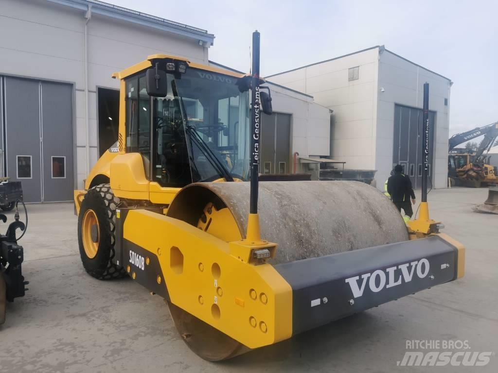 Volvo SD 160 B Tahačové válce