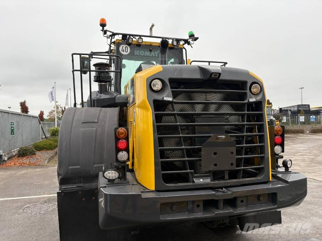 Komatsu WA380-8 Kolové nakladače