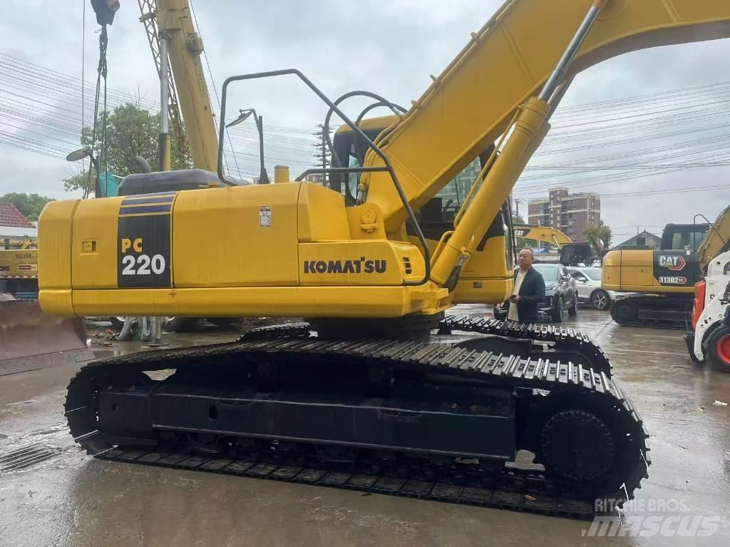 Komatsu PC 220-7 Pásová rýpadla