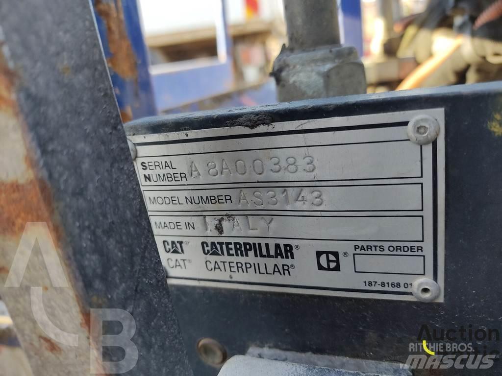 CAT AP 255 E Finišery