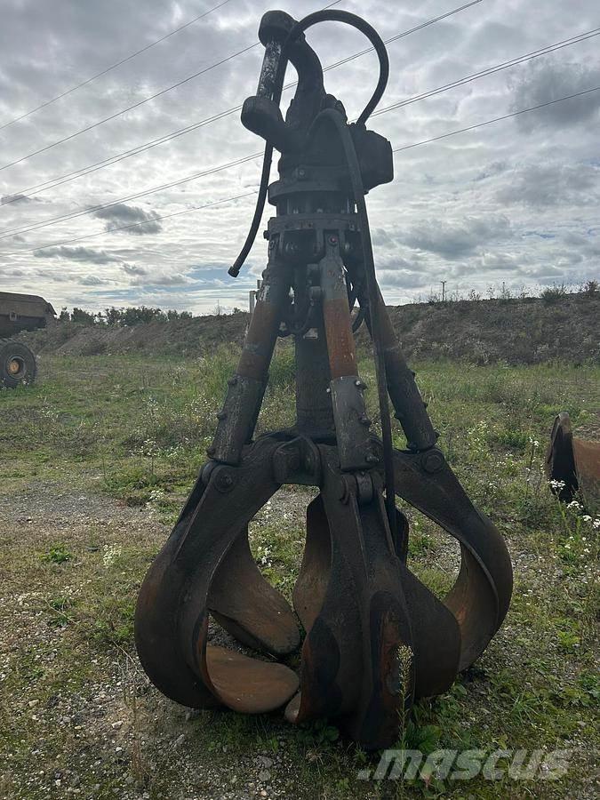 Liebherr 30t Klešťové drapáky