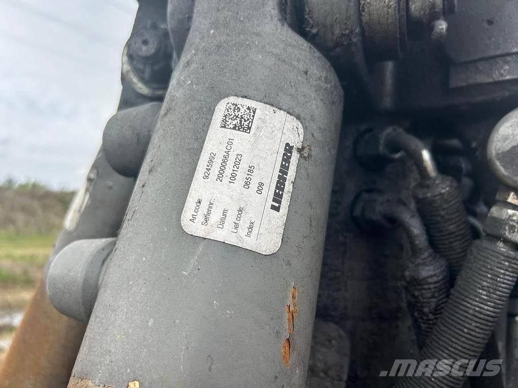 Liebherr 30t Klešťové drapáky