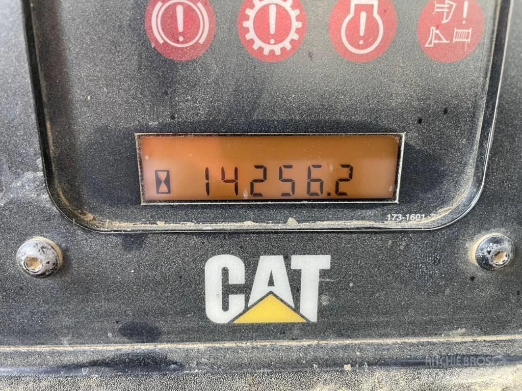 CAT D 6 R LGP Pásové dozery
