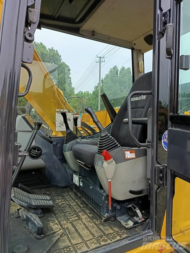 Komatsu PC 70 Pásová rýpadla