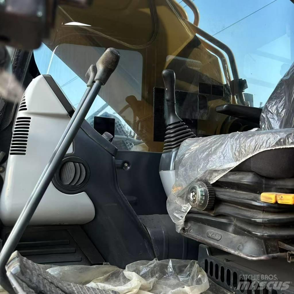 Komatsu 450 Pásová rýpadla