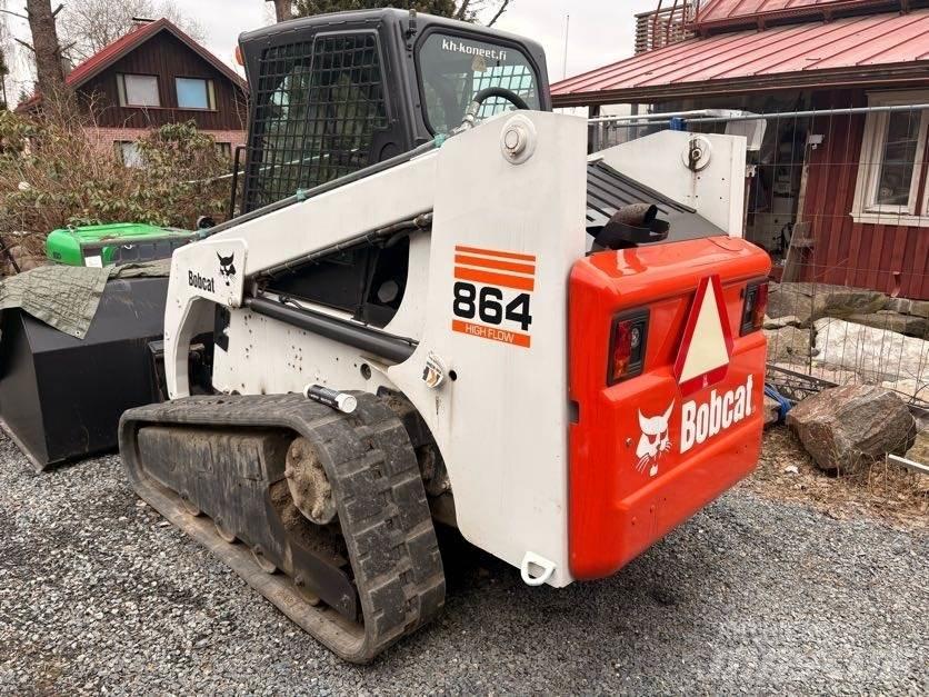 Bobcat 864H Smykem řízené nakladače