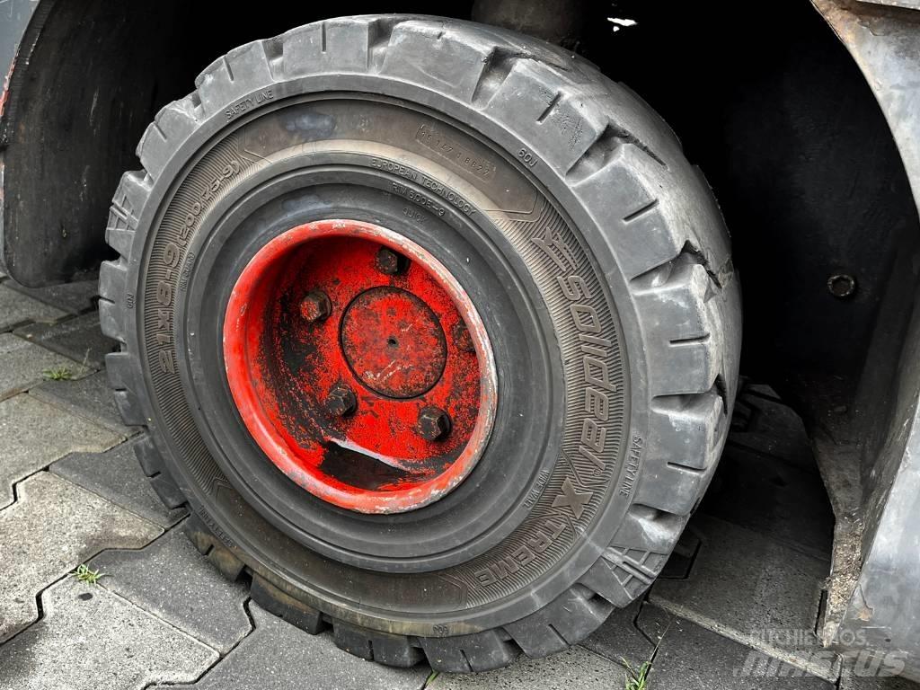 Linde P 250 Vlečné vozíky