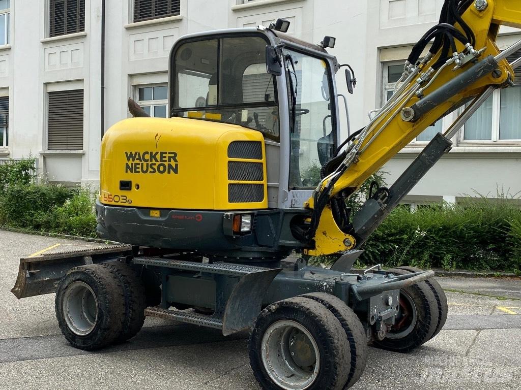 Neuson 6503 WD Kolová rýpadla