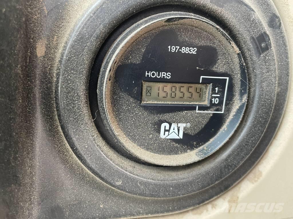 CAT M 318 C MH Stroje pro manipulaci s odpadem