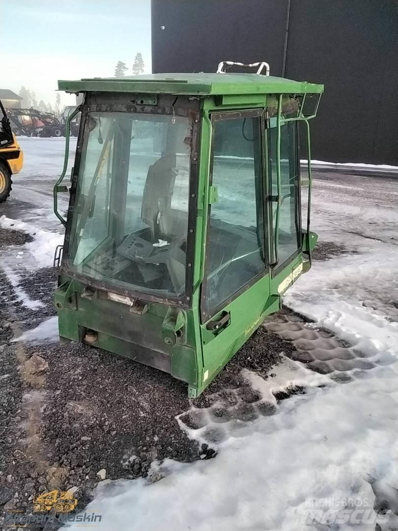 John Deere 1710 Kabiny a interiér