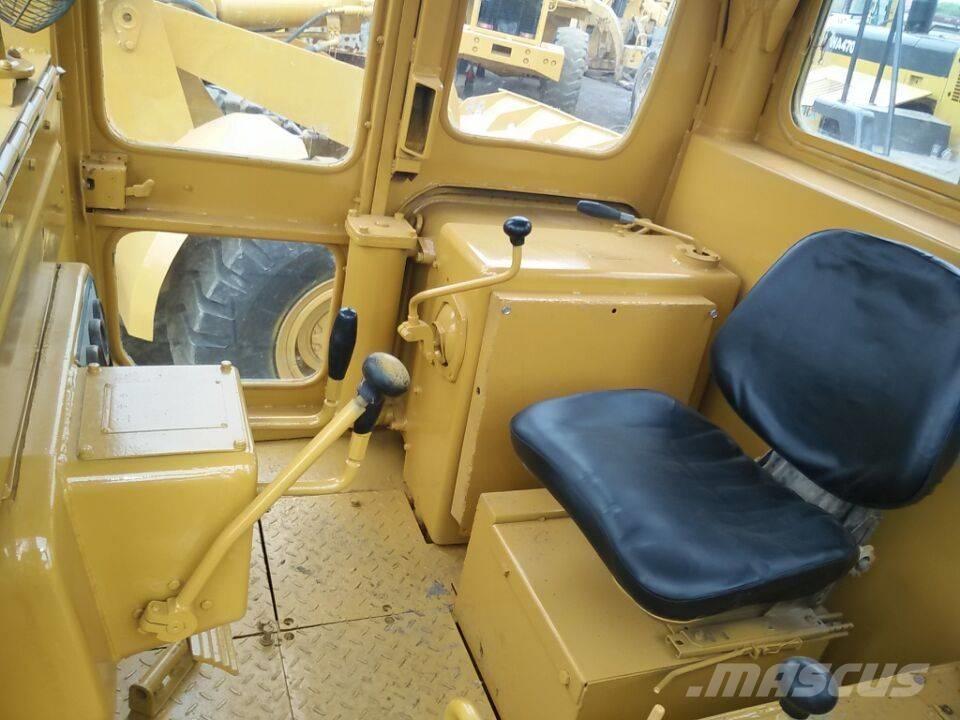 CAT D 7 G Pásové dozery