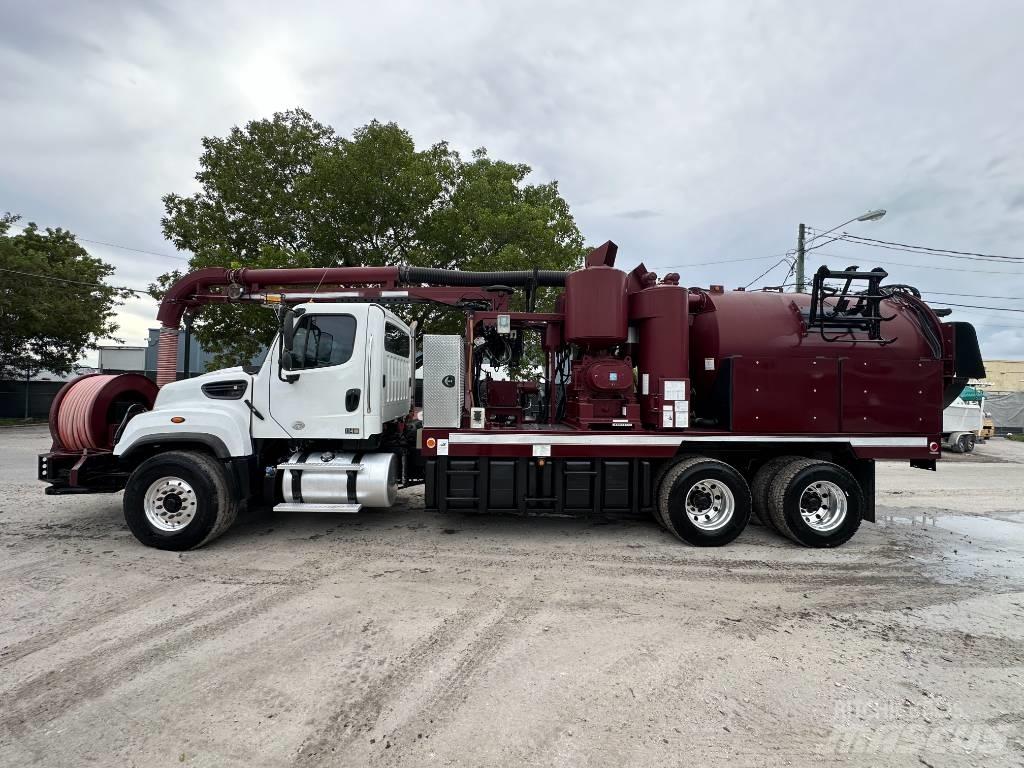 Freightliner 114 SD Kombinované/Čerpací cisterny